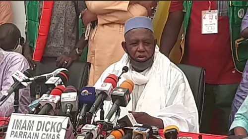 Mali : des milliers de personnes dans la rue pour demander la démission du président IBK
