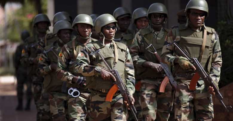 Mali : 9 militaires tués dans l’attaque de leur garnison