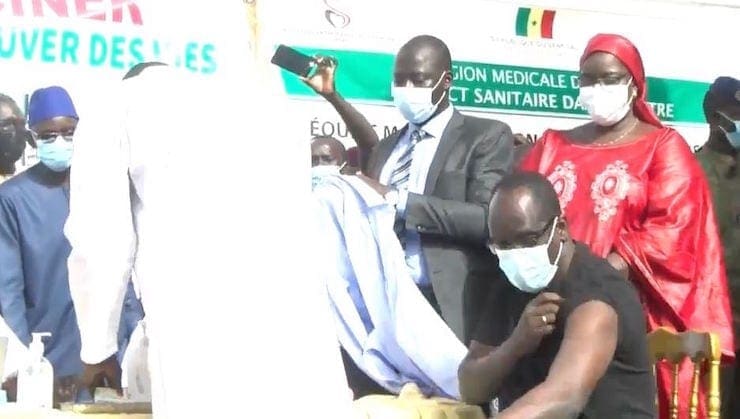 Sénégal : début de la campagne de vaccination contre le coronavirus