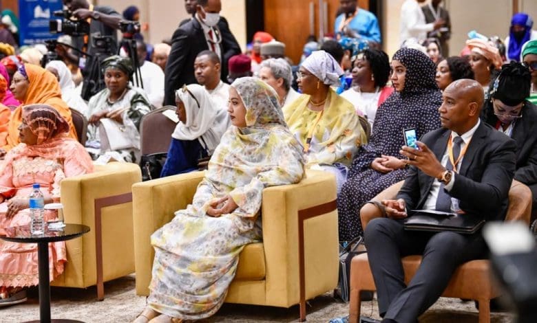 La première dame mauritanienne : « l’économie numérique améliore la transparence et consolide la démocratie »