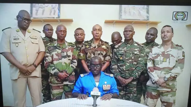 Les putschistes nigériens annoncent leur intention de juger le président renversé Bazoum