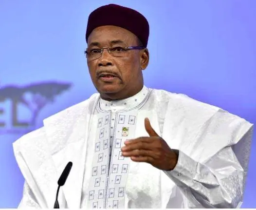 L’ancien président nigérien met en garde contre une intervention militaire dans son pays