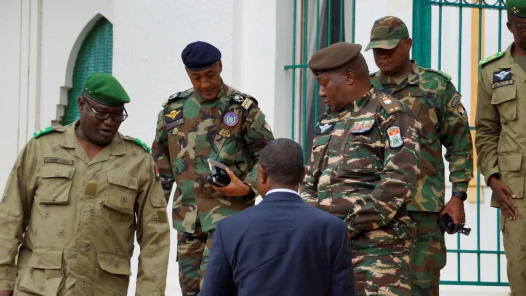 Niger : les militaires au pouvoir attendent de Paris un cadre de négociations pour le retrait des troupes françaises du pays