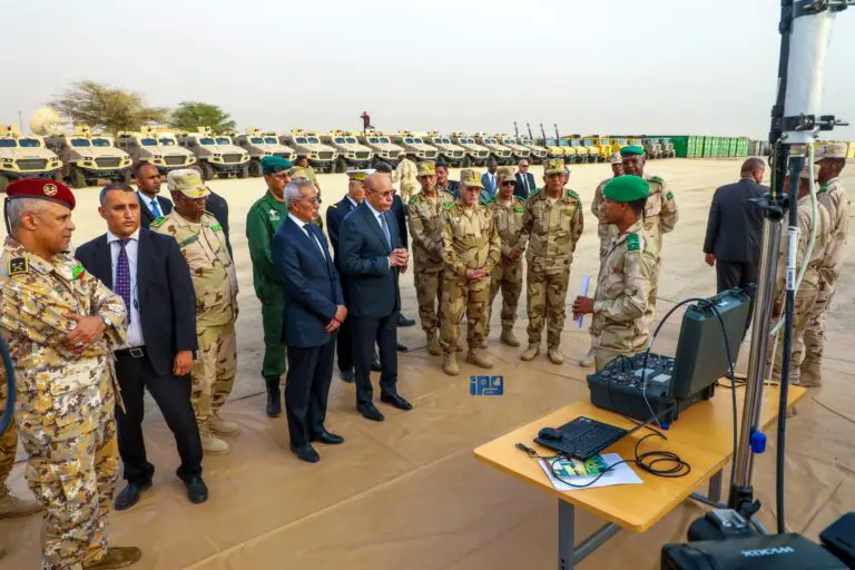 L’armée mauritanienne expose son nouvel arsenal devant le président de la république