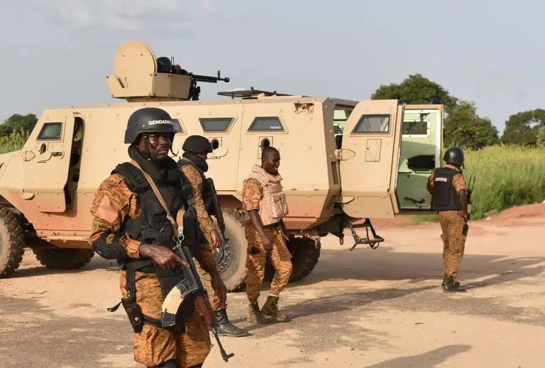 Carnage au Burkina Faso : plusieurs dizaines de morts dans une attaque dans le centre du pays