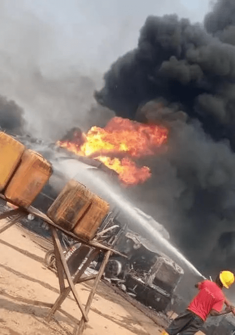 Nigéria : 86 morts dans l’explosion d’un camion-citerne d’hydrocarbures