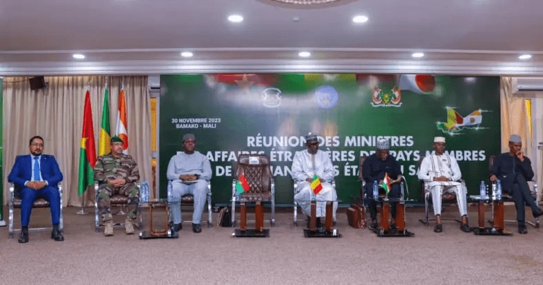 Les ministres des affaires étrangères des pays membres de l’AES à Moscou pour des consultations