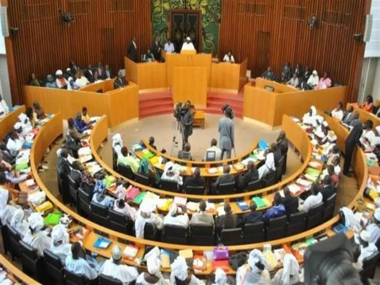 Sénégal : Cinq anciens ministres accusés de corruption traduits devant la haute cour de justice