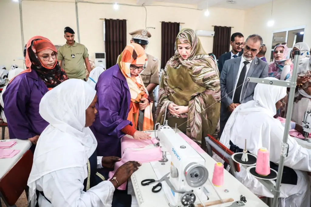 Mauritanie : lancement d’ateliers de couture dans le cadre d’un projet visant à produire 60 000 uniformes scolaires
