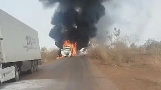Des camions sénégalais attaqués et incendiés en territoire malien