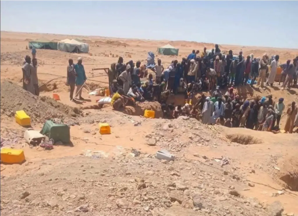 Tiris Zemour : plusieurs associations d’orpailleurs manifestent à Zouerate pour protester contre leur expulsion d’une zone près de Bir Moghreïn