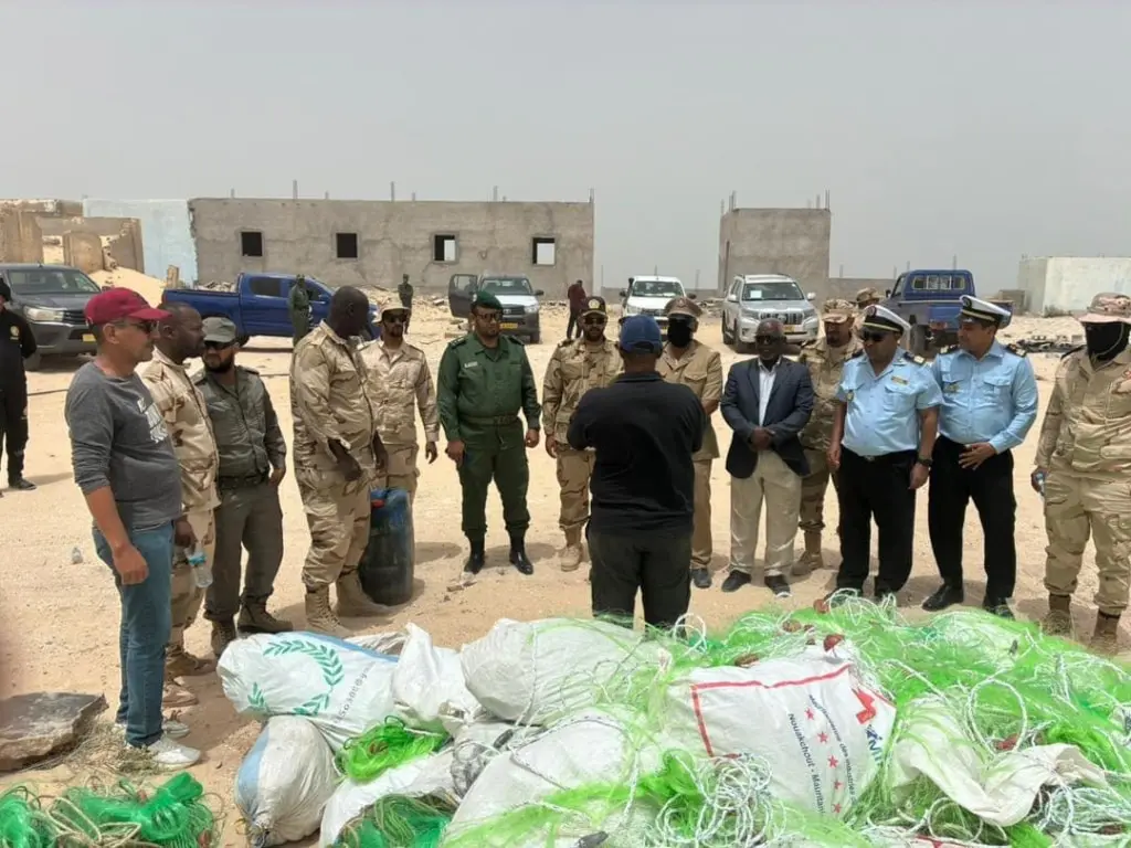 Nouadhibou : destruction par les garde-côtes de 500 filets de pêche prohibés saisis localement
