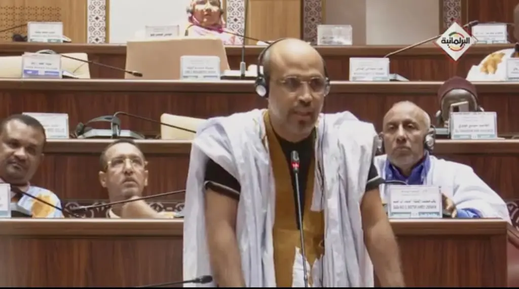 Un député blanchit le pouvoir actuel à propos de l’octroi de places publiques