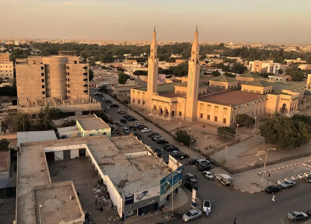 Construction d’un tramway à Nouakchott : réunion de travail entre le ministère de l’équipement et des transports et la société égyptienne devant exécuter les travaux