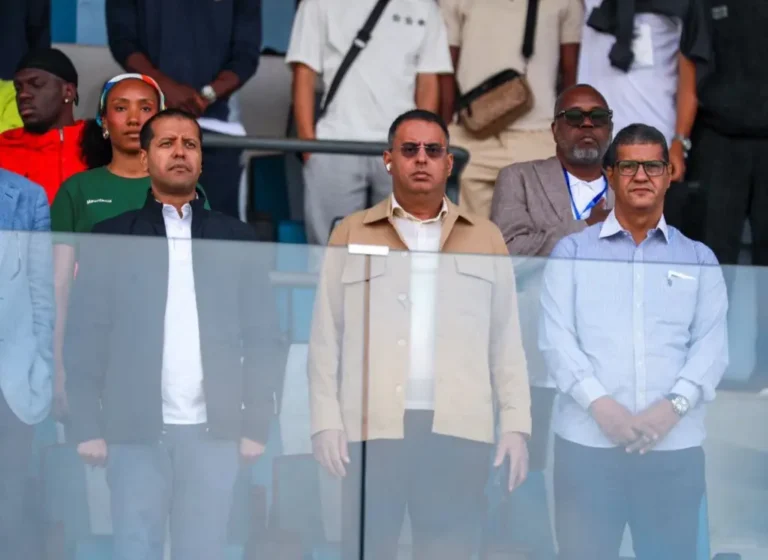 Annulation du carton rouge du joueur américain : la fédération mauritanienne de football prend la défense de la FIFA
